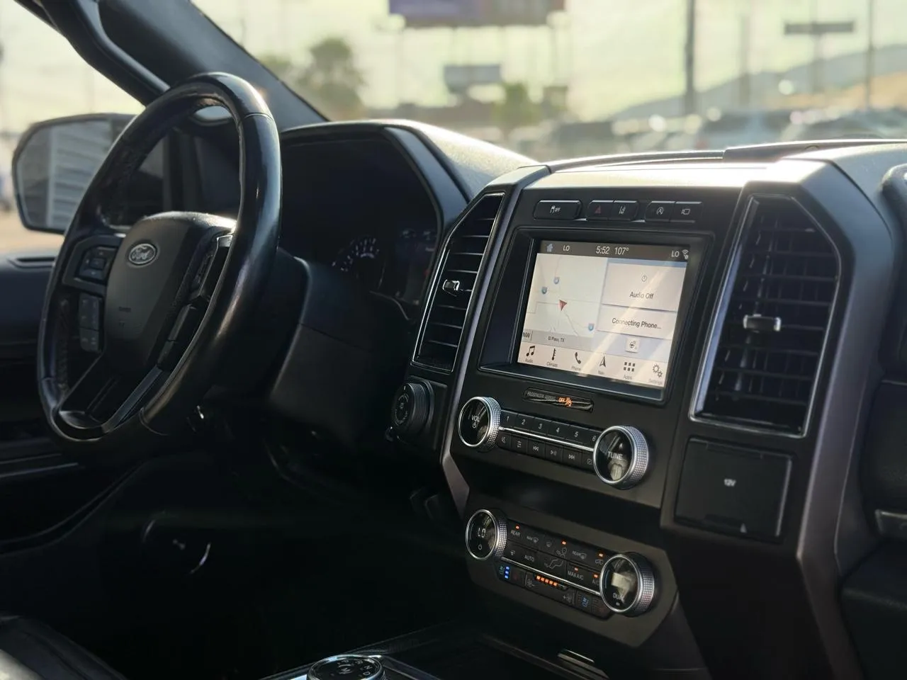 Ford Expedition photo 12