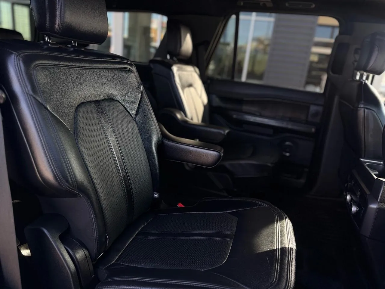 Ford Expedition photo 14