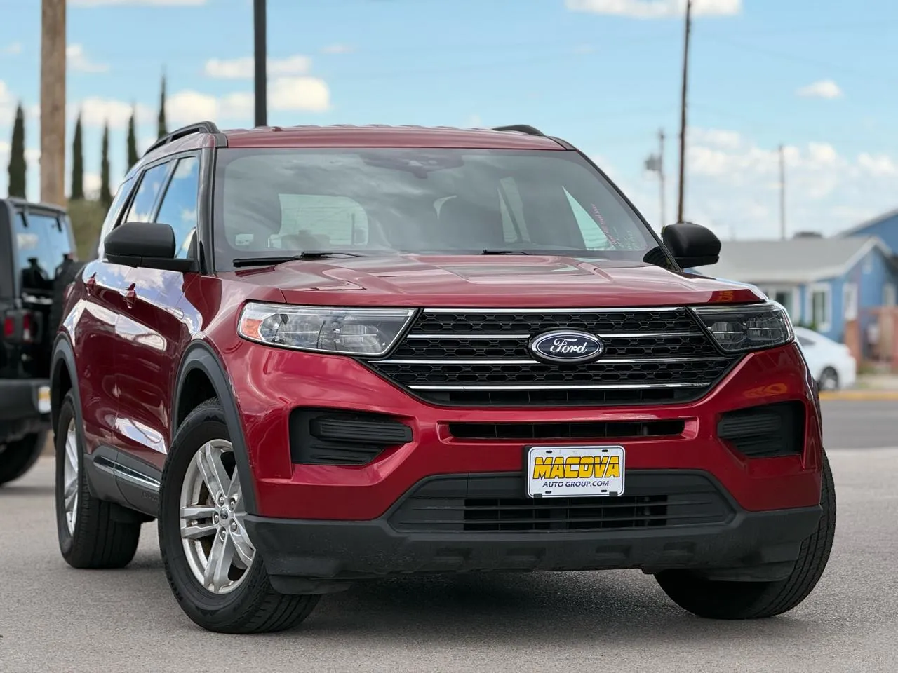 Ford Explorer photo 2
