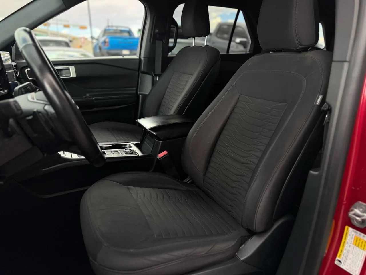 Ford Explorer photo 10