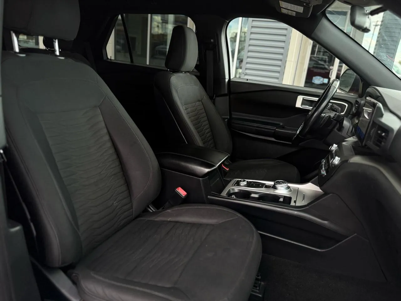 Ford Explorer photo 14