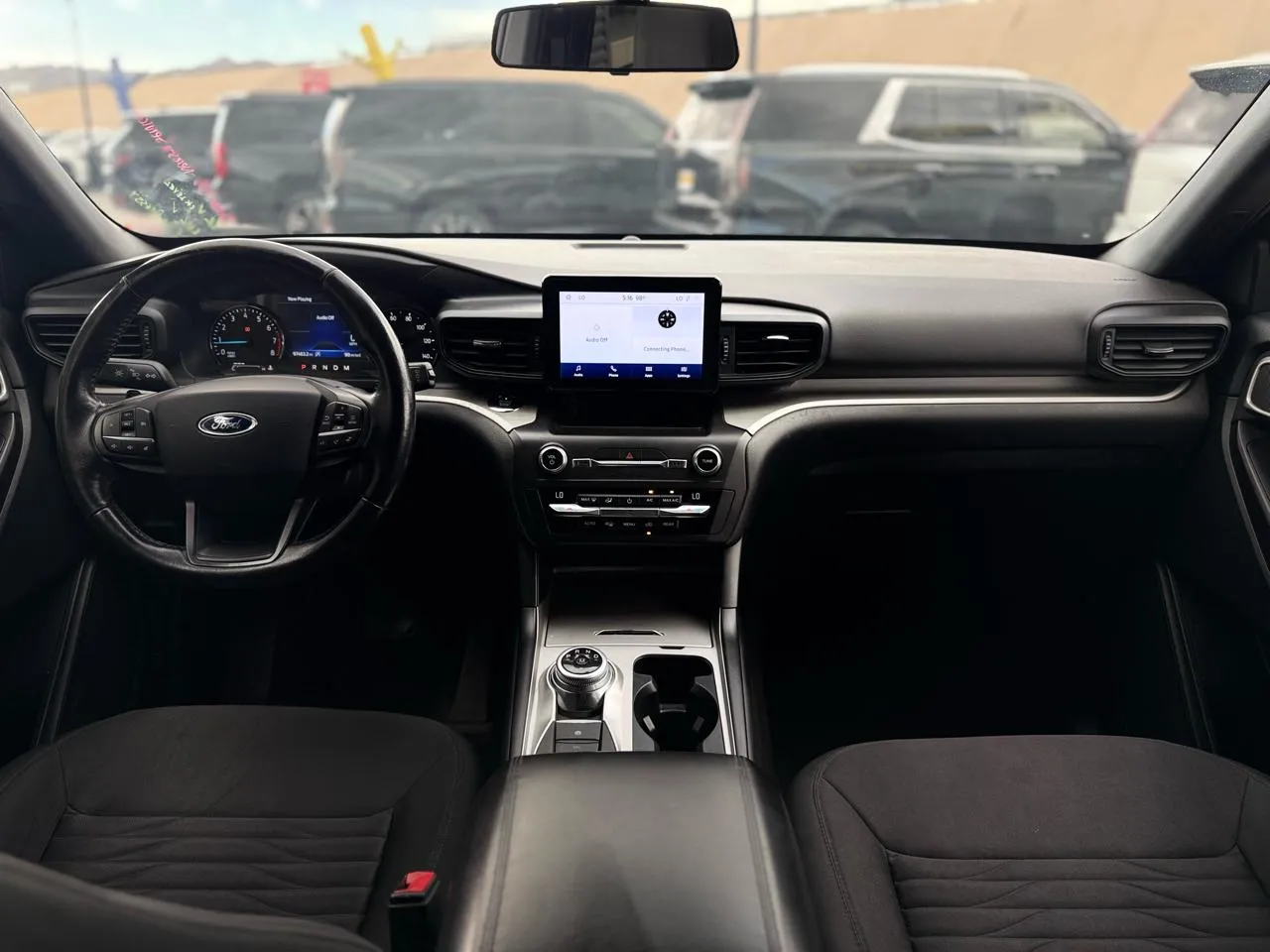 Ford Explorer photo 17