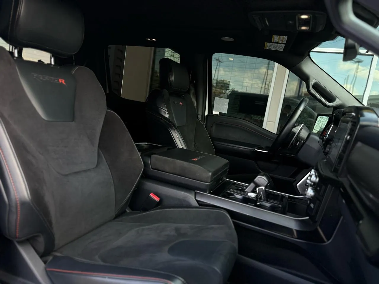 Ford F-150 photo 16