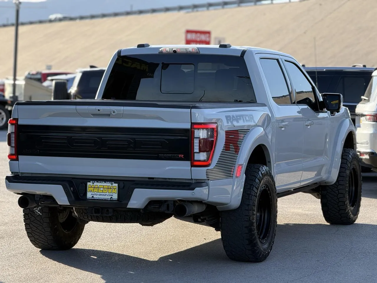 Ford F-150 photo 7