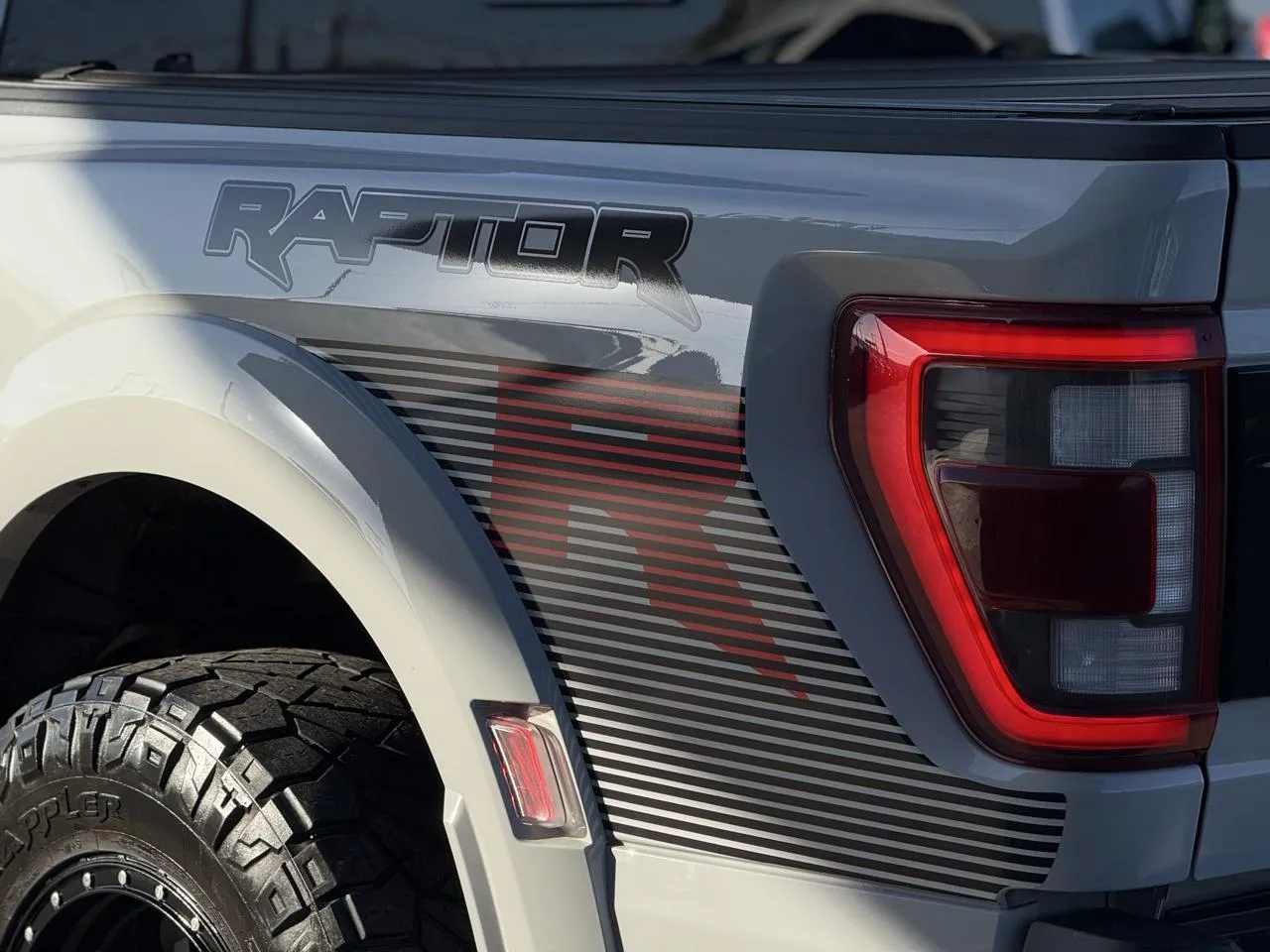 Ford F-150 photo 9