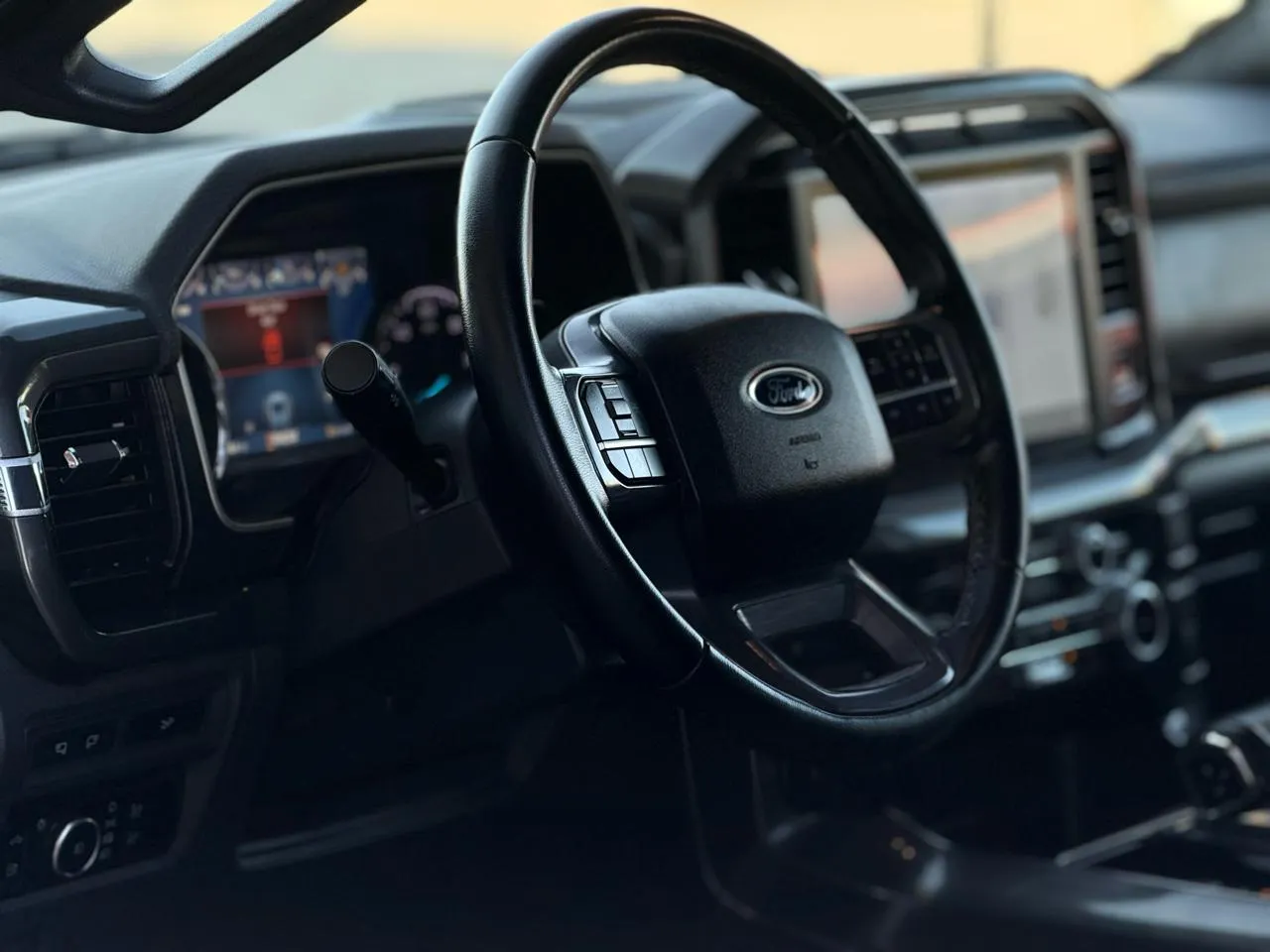Ford F-150 photo 8