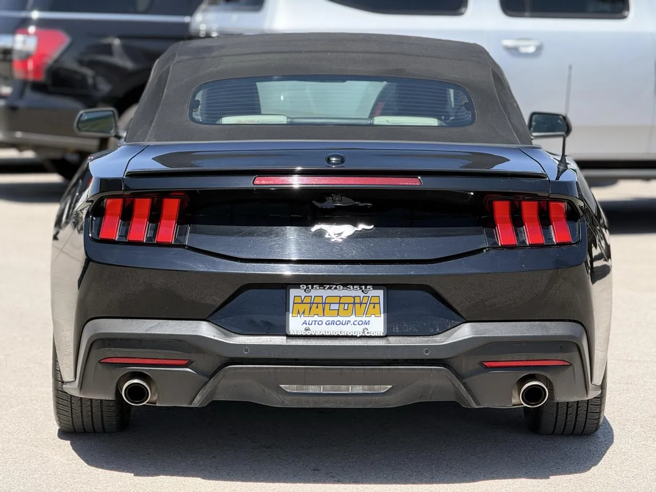 Ford Mustang photo 6