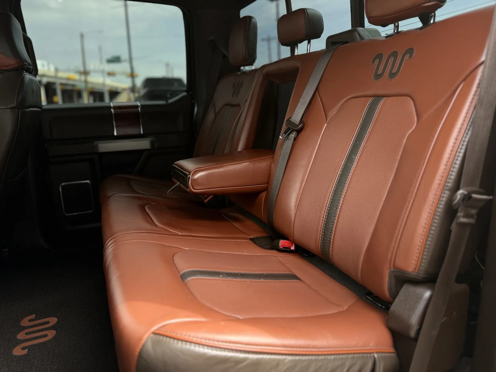 Ford F-250 photo 10
