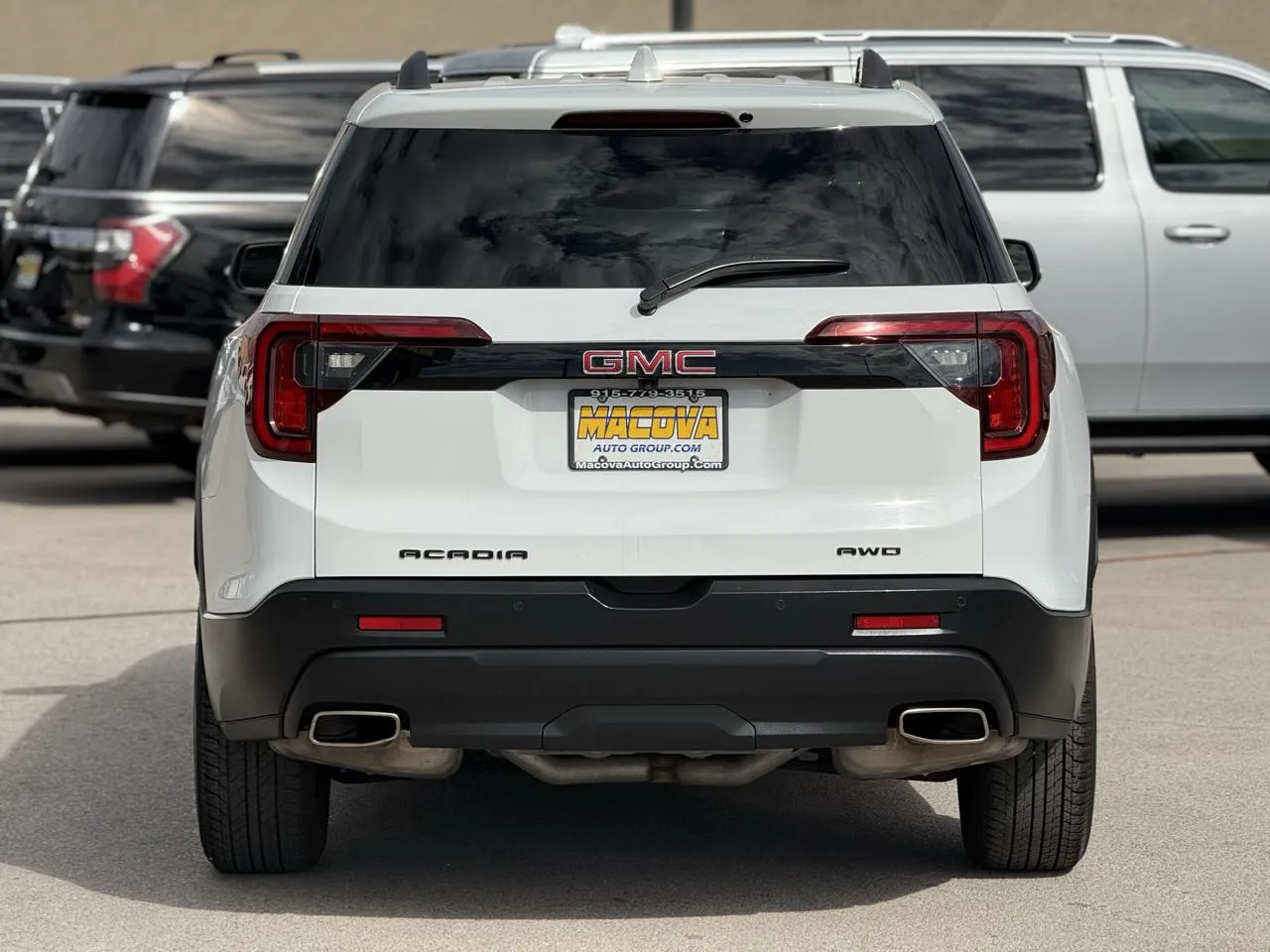 GMC Acadia photo 6