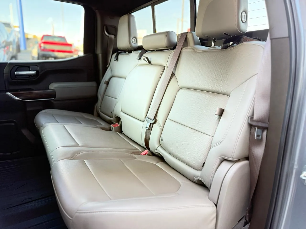 GMC Sierra photo 10