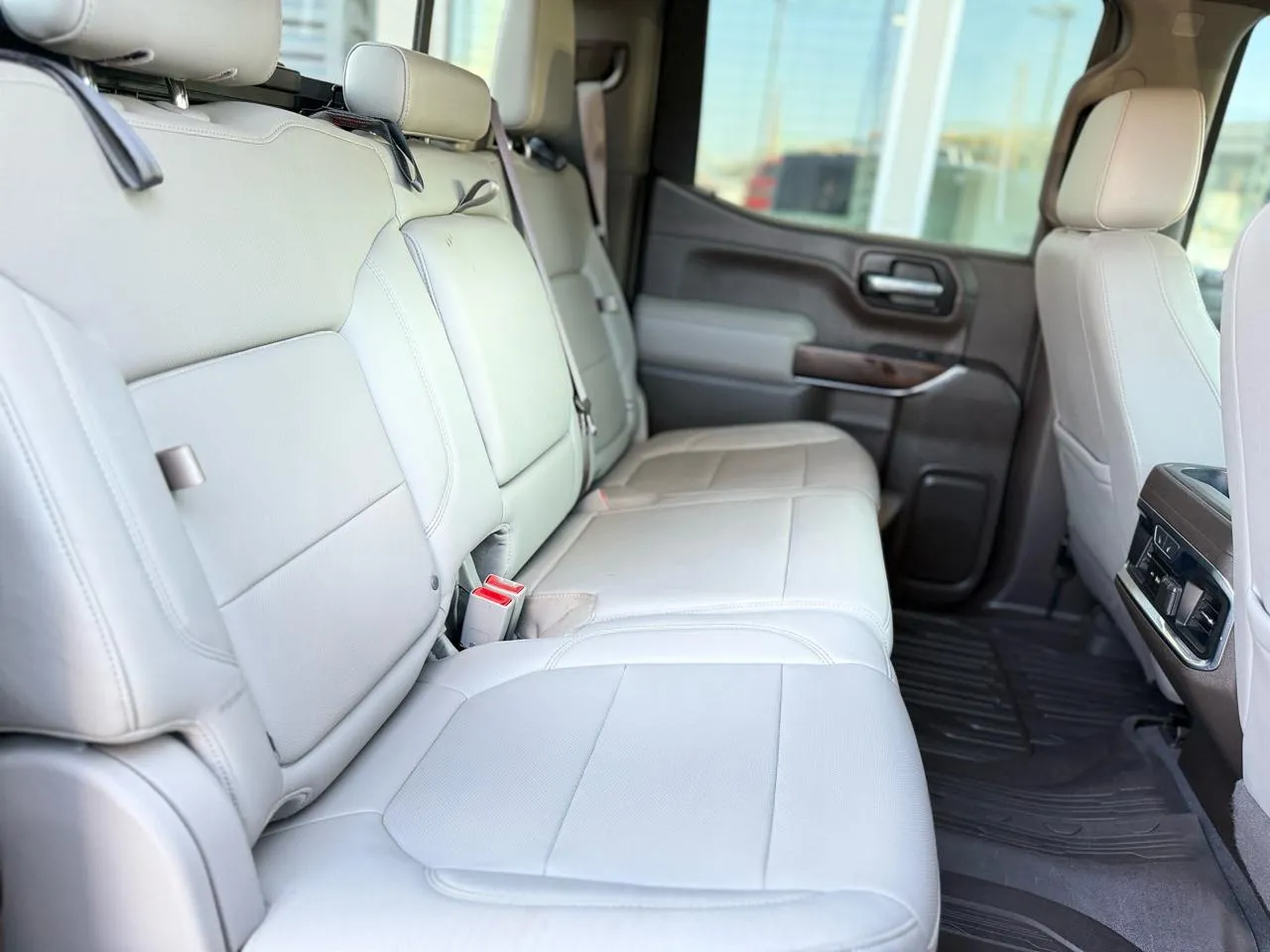 GMC Sierra photo 14