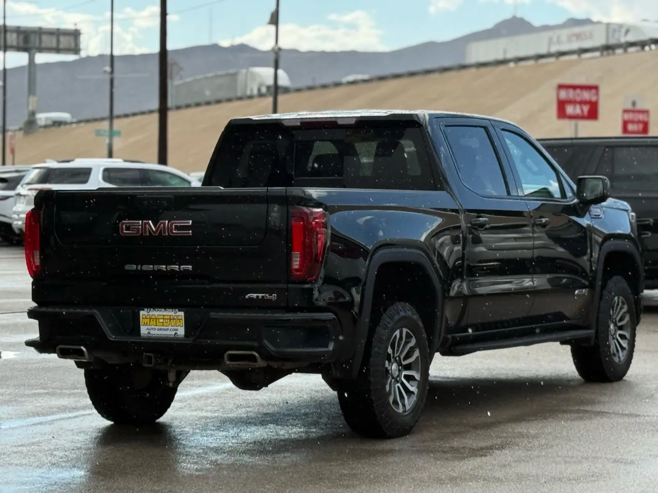 GMC Sierra photo 7
