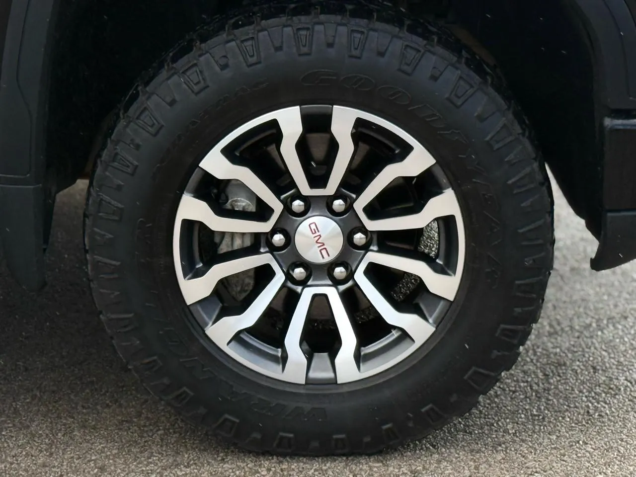 GMC Sierra photo 8