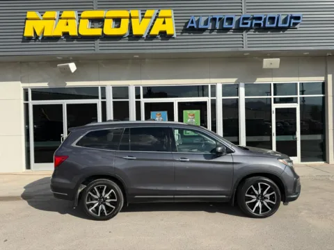 Gray 2019 Honda Pilot Touring w/Rear Captain's Chairs for sale in El Paso, TX