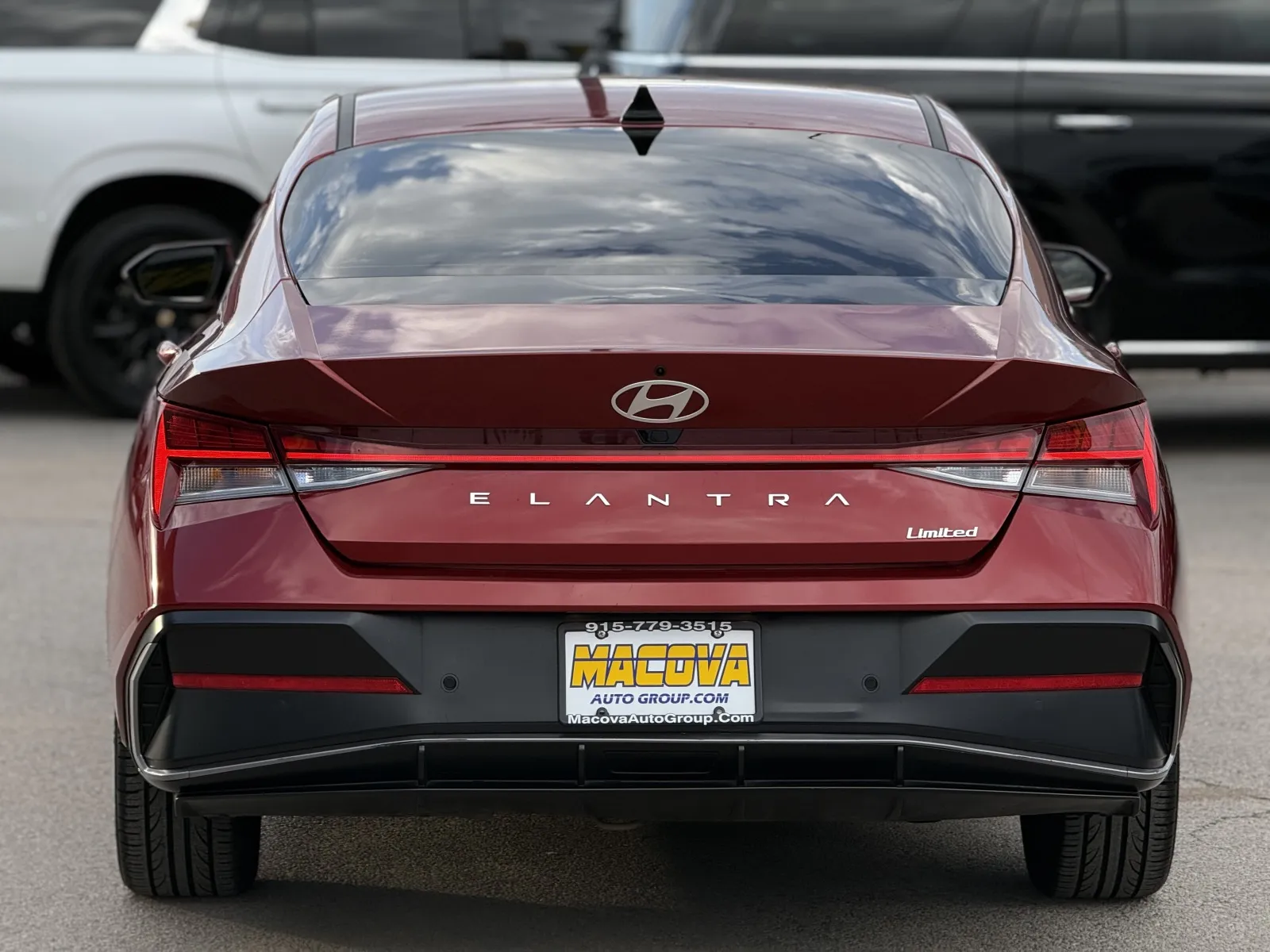 Hyundai Elantra photo 6