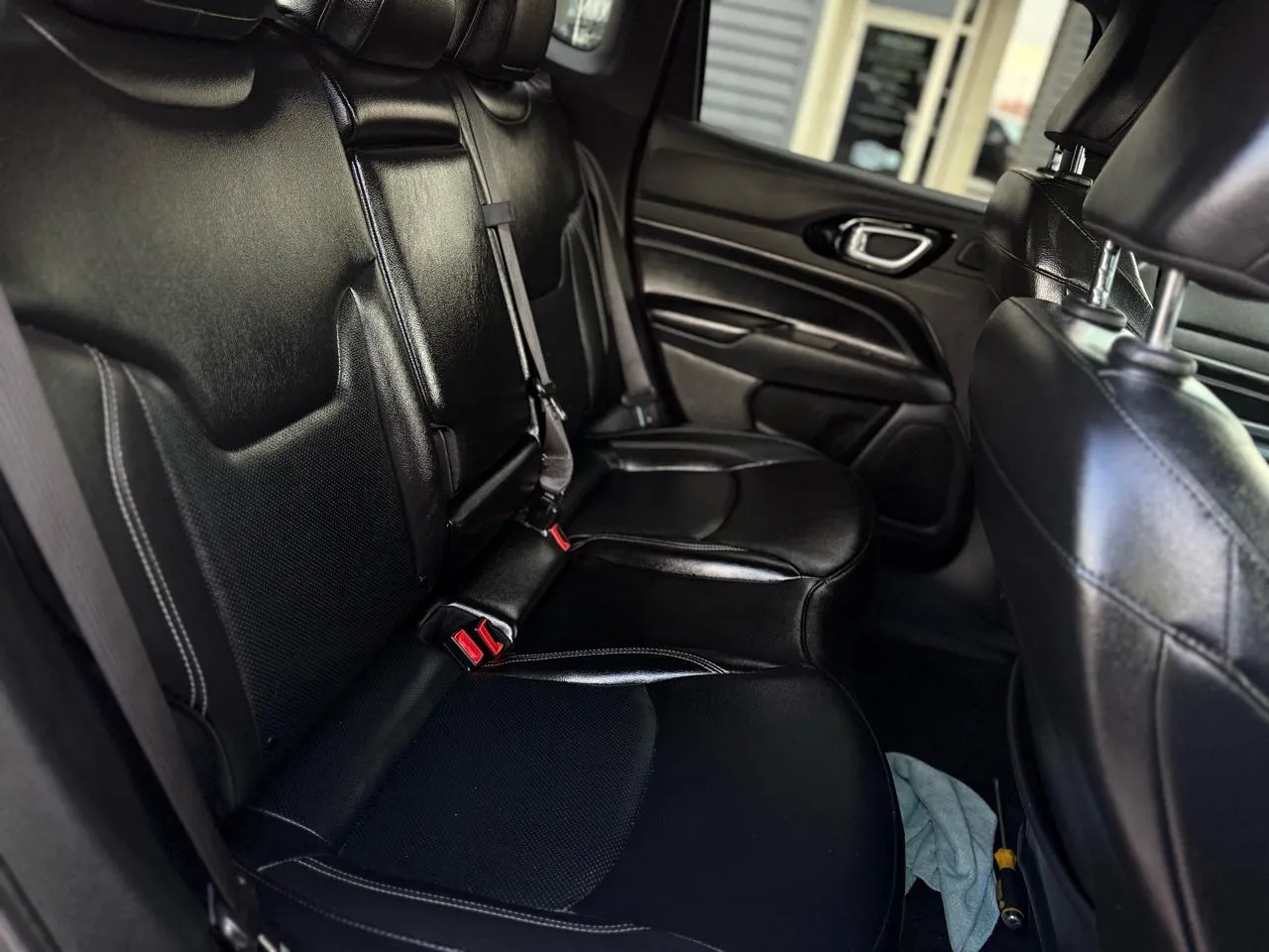 Jeep Compass photo 15