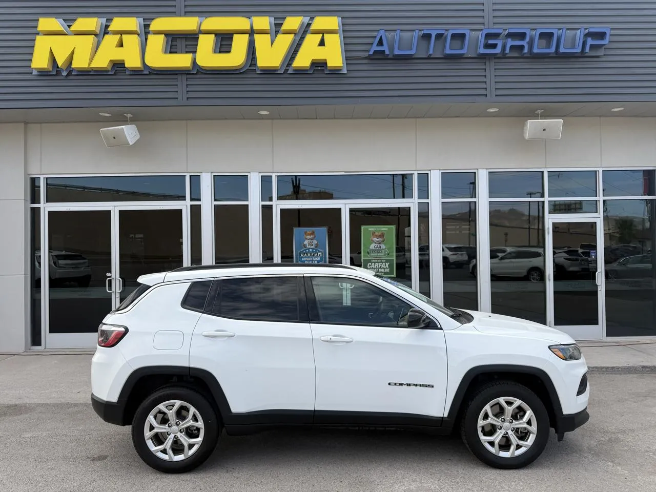 White 2024 Jeep Compass Latitude for sale in El Paso, TX