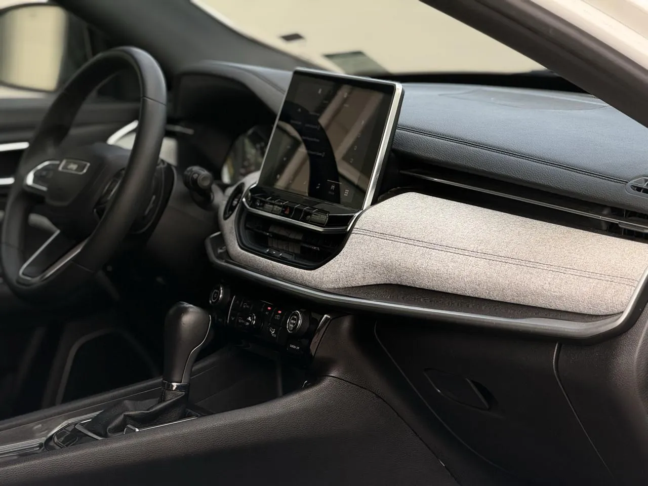 Jeep Compass photo 13