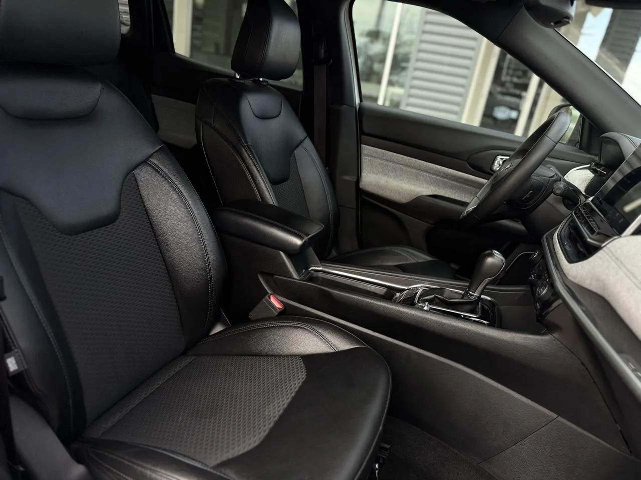 Jeep Compass photo 14