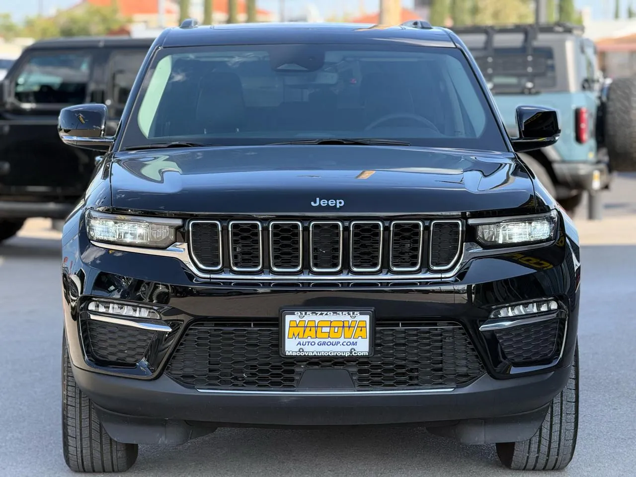 Jeep Grand Cherokee photo 3