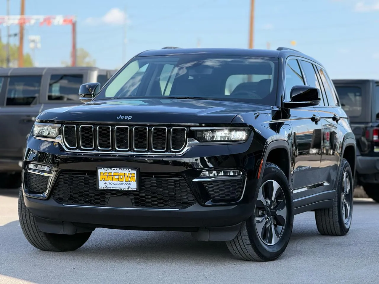 Jeep Grand Cherokee photo 4