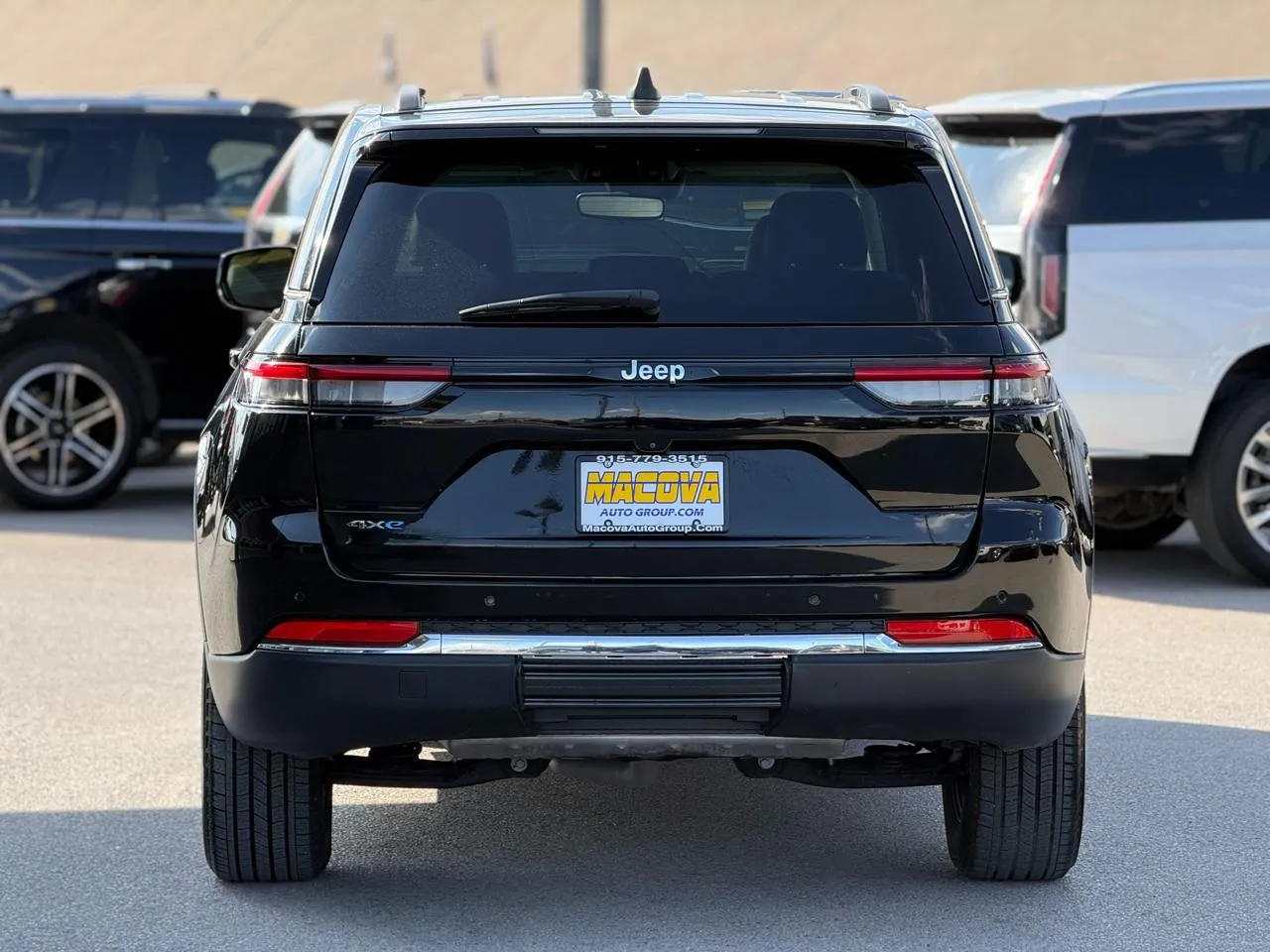 Jeep Grand Cherokee photo 6