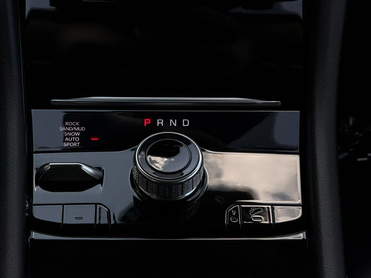 Jeep Grand Cherokee photo 18