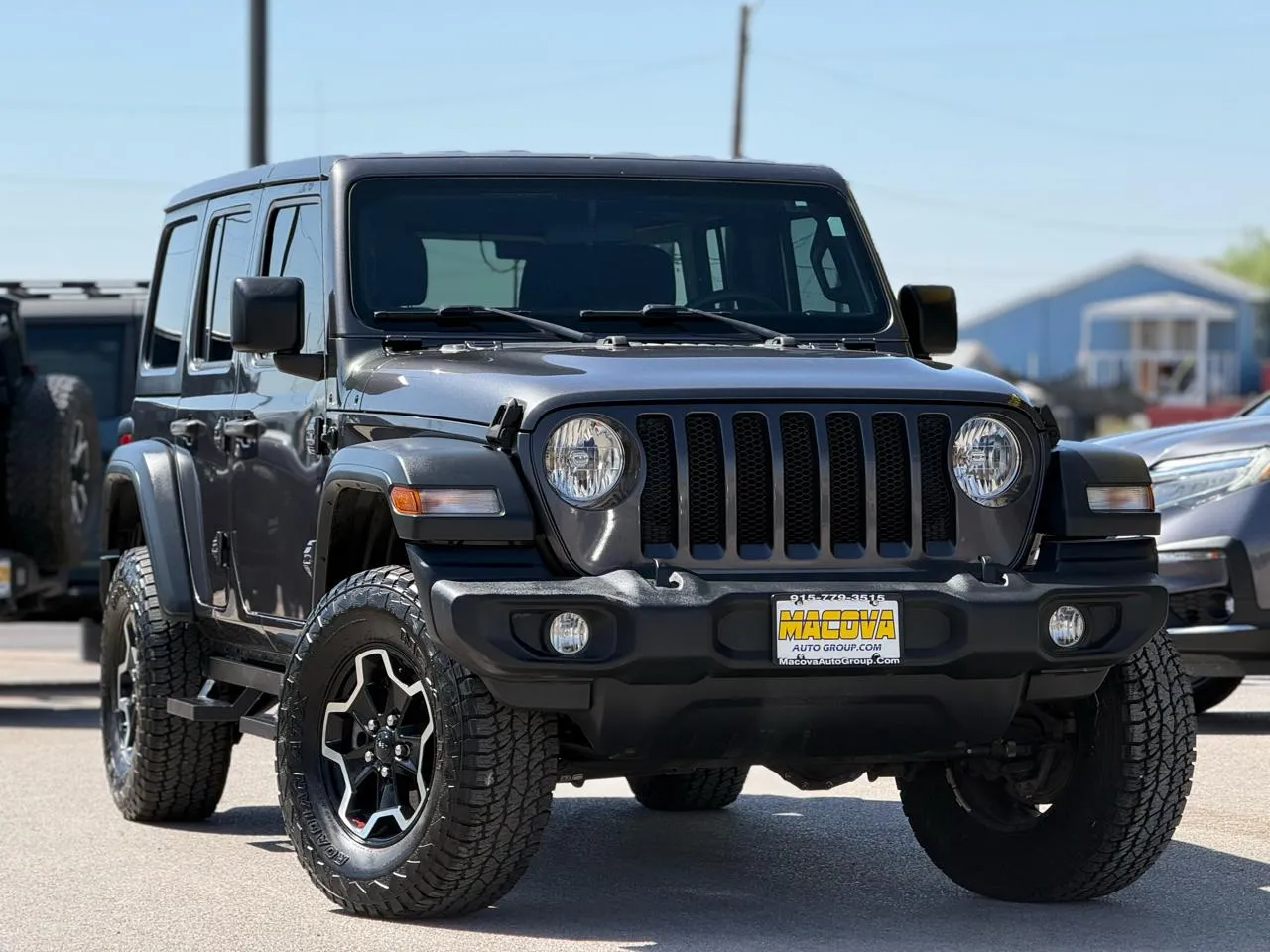 Jeep Wrangler photo 2