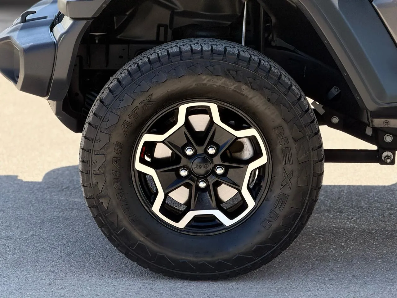 Jeep Wrangler photo 8