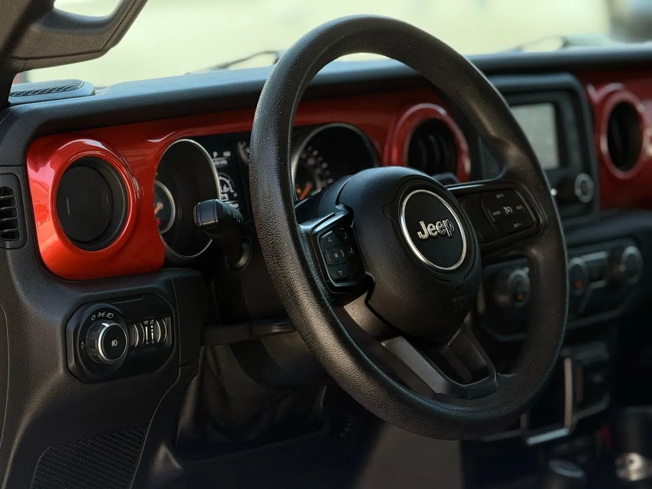 Jeep Wrangler photo 9
