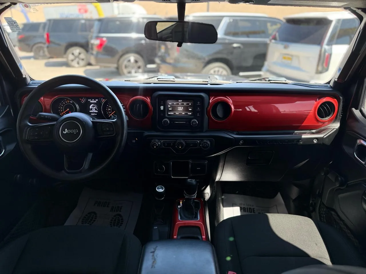 Jeep Wrangler photo 16