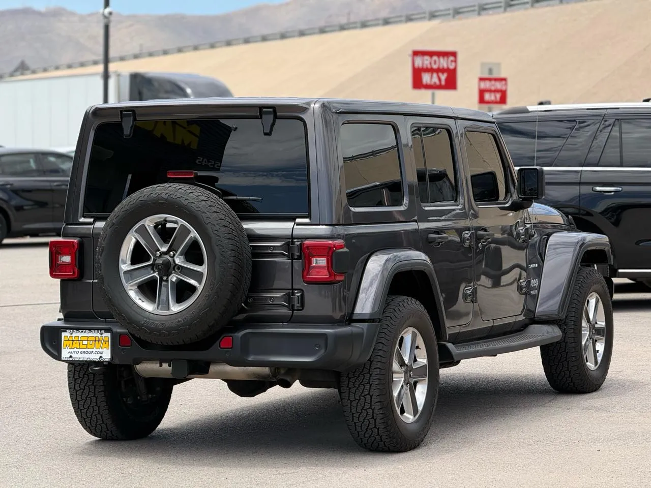 Jeep Wrangler photo 7