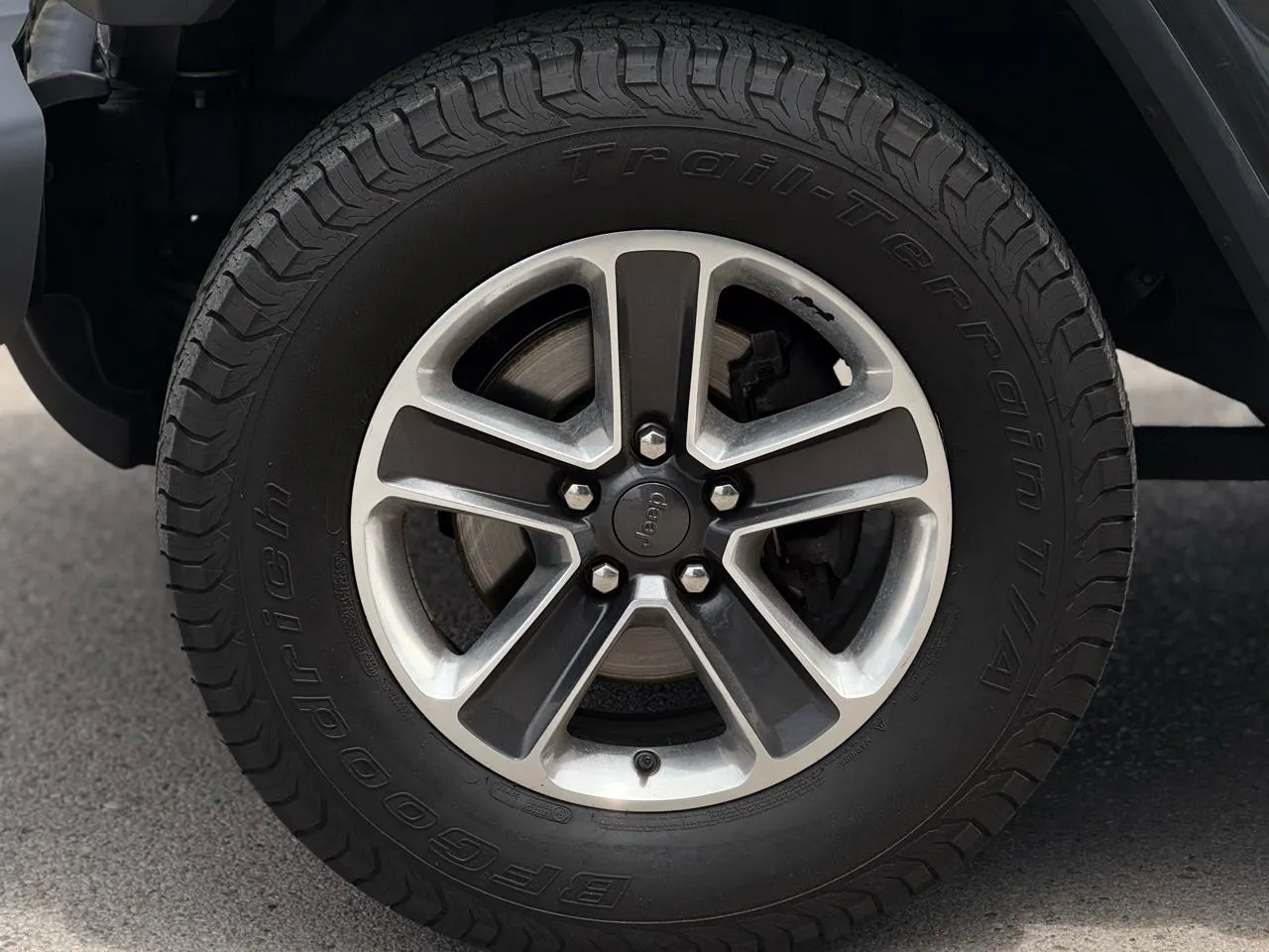 Jeep Wrangler photo 8