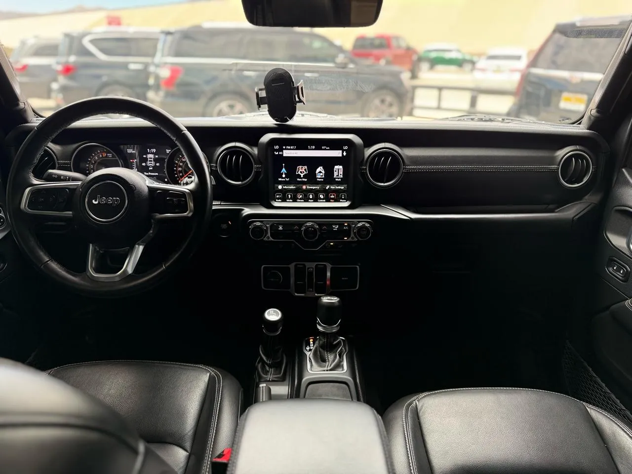 Jeep Wrangler photo 16