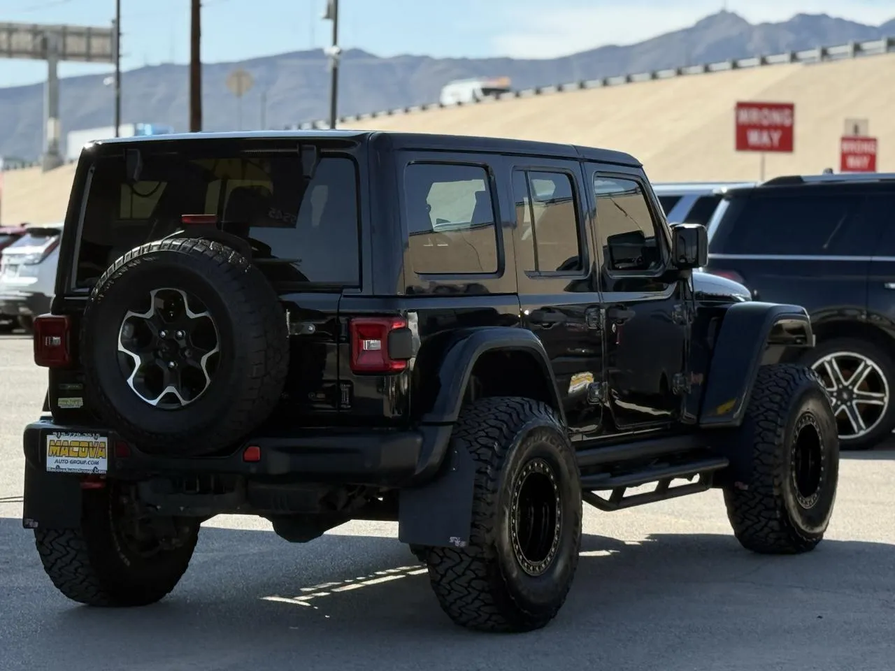 Jeep Wrangler photo 7