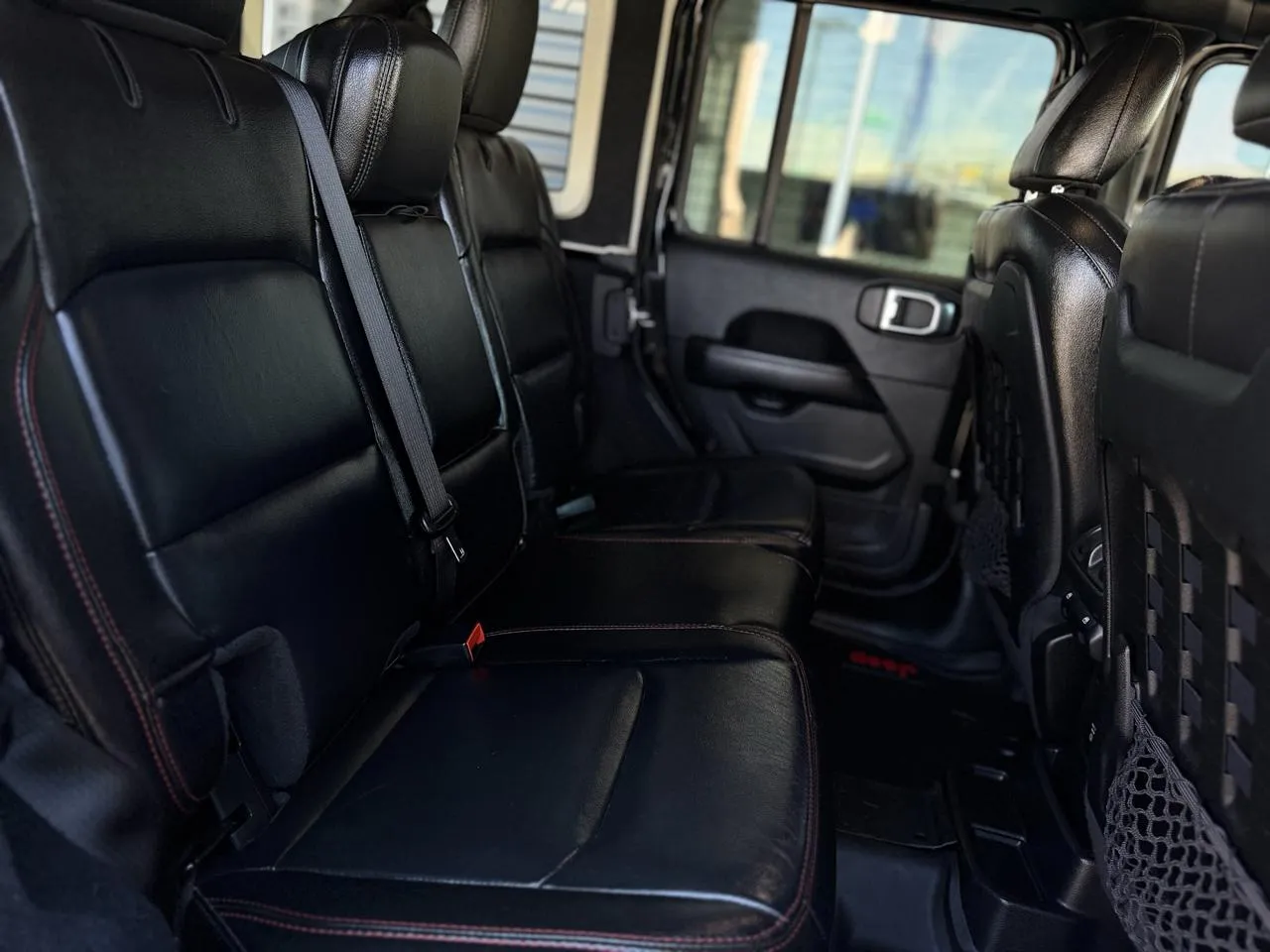 Jeep Wrangler photo 16