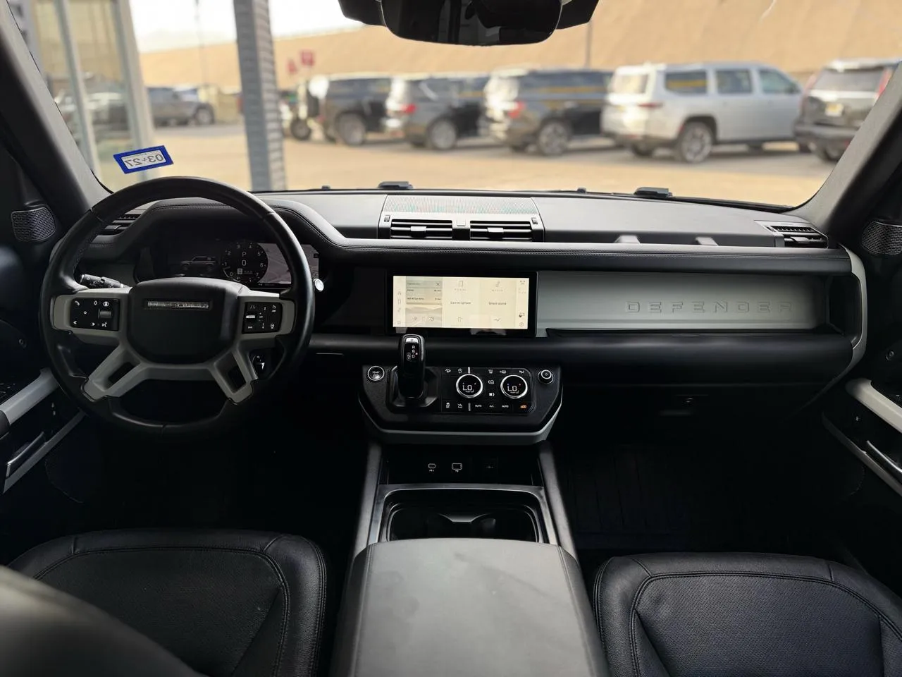 Land Rover Defender photo 18