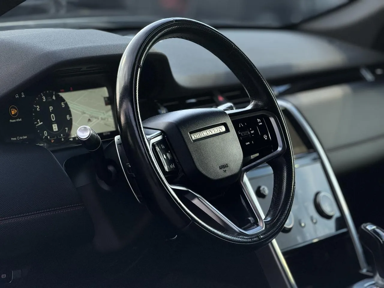 Land Rover Discovery Sport photo 8