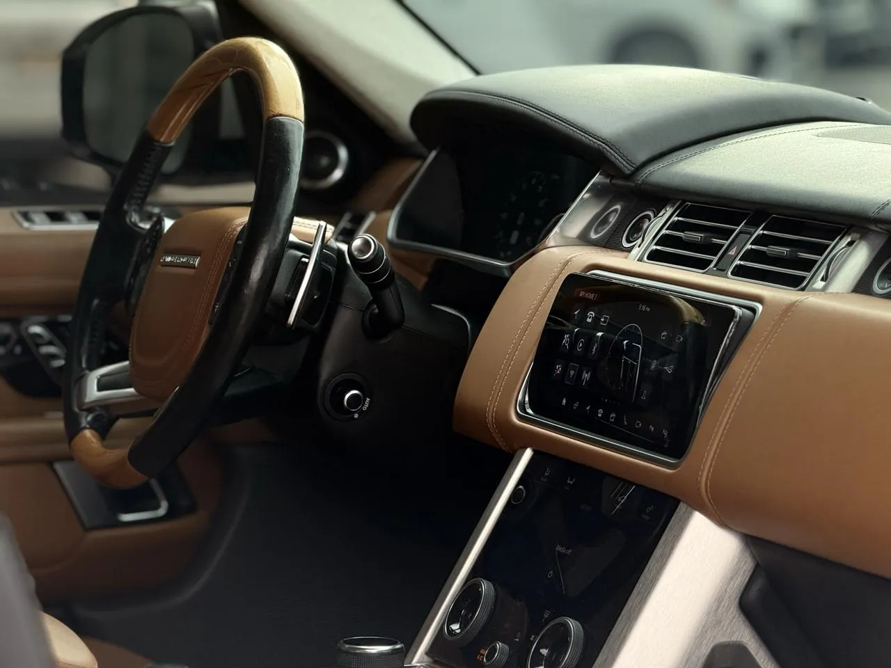 Land Rover Range Rover photo 11