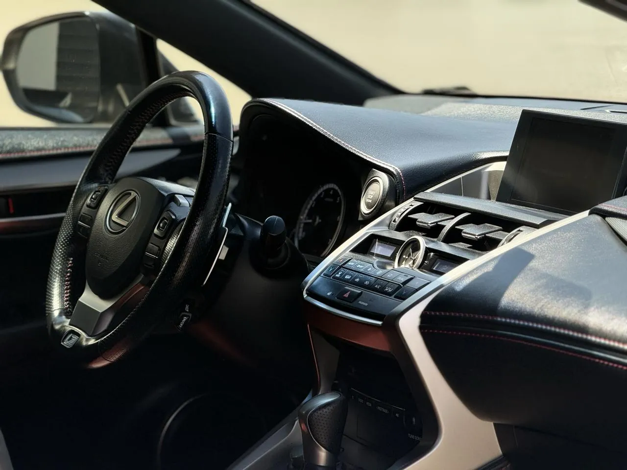 Lexus NX photo 11
