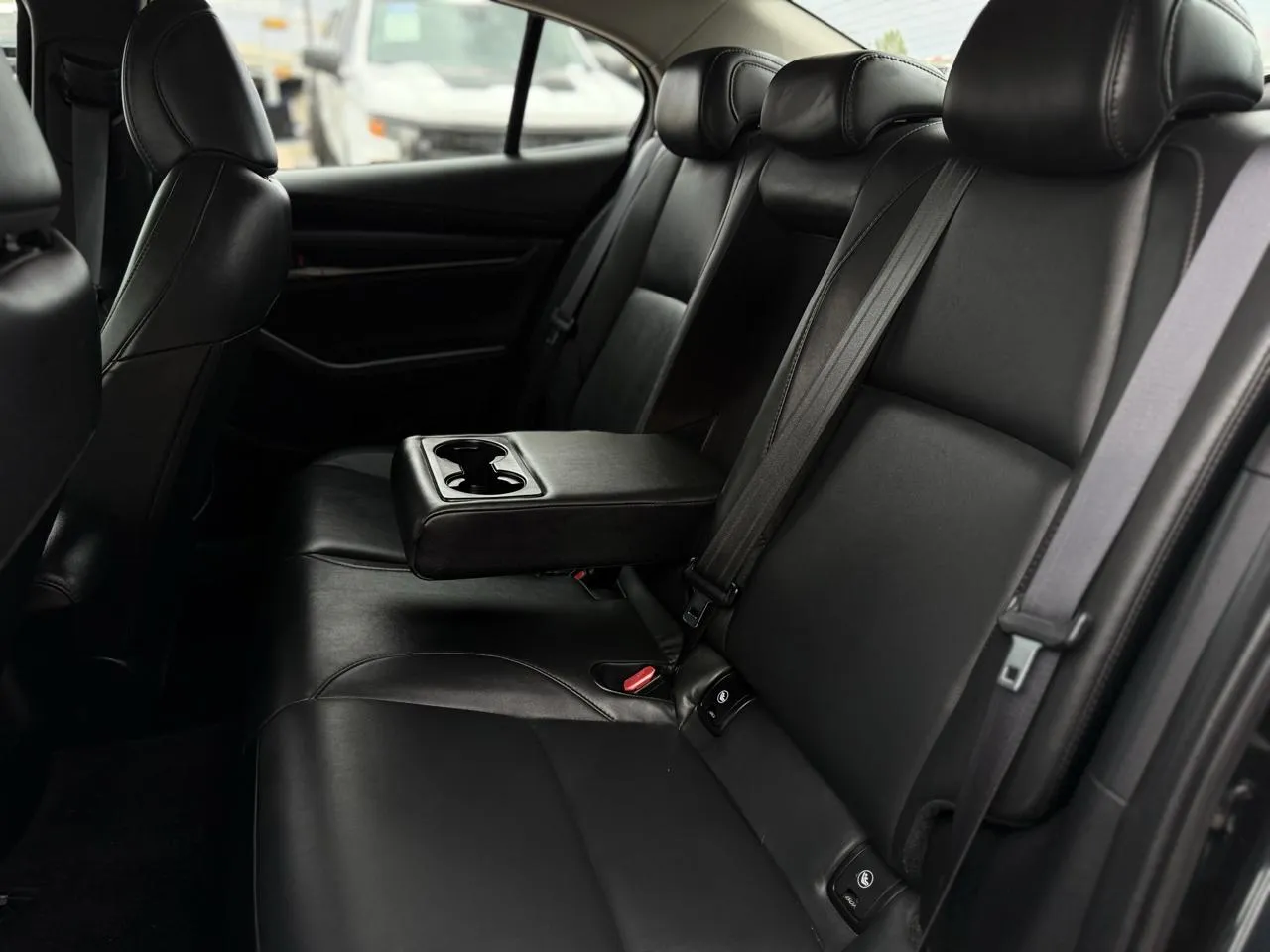 Mazda Mazda3 photo 10