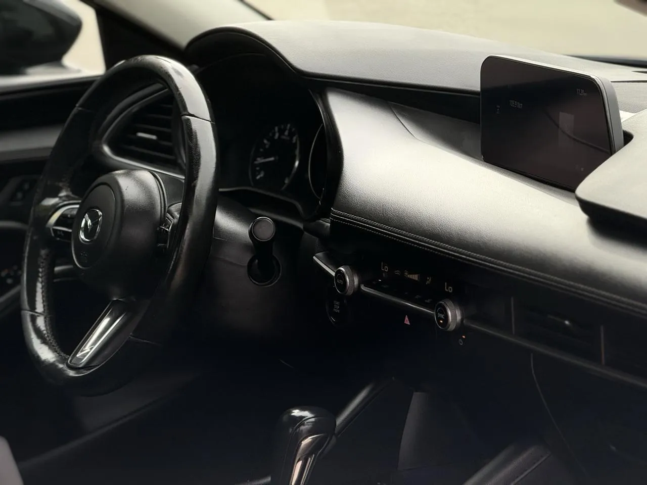 Mazda Mazda3 photo 11