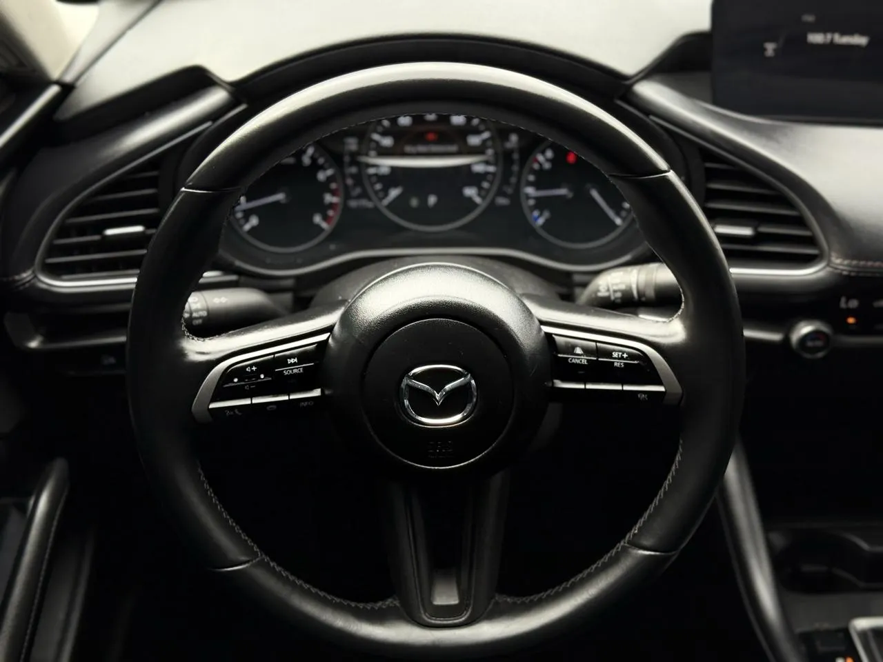 Mazda Mazda3 photo 17