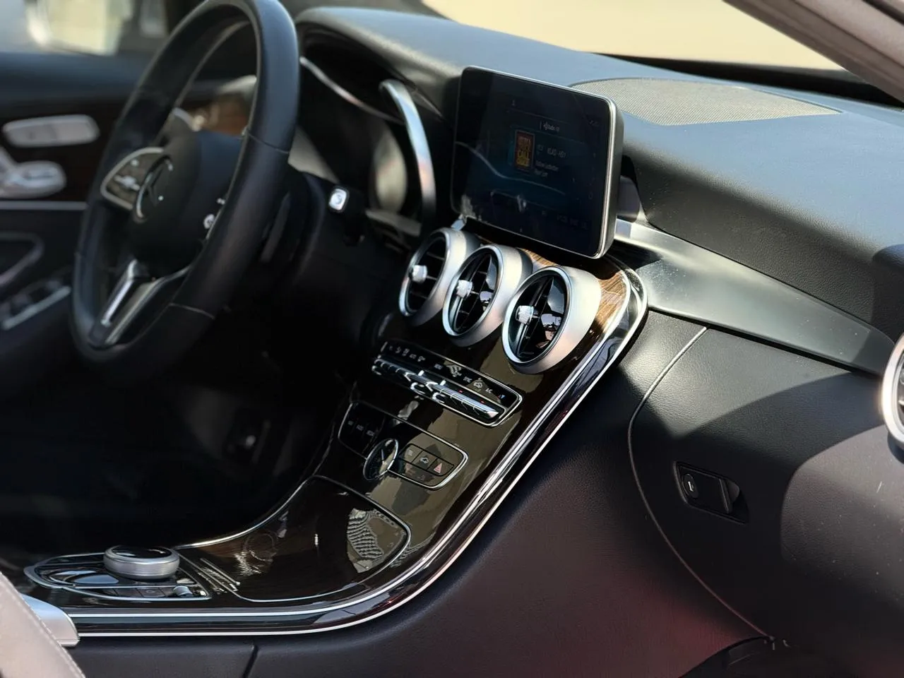 Mercedes-Benz C-Class photo 13