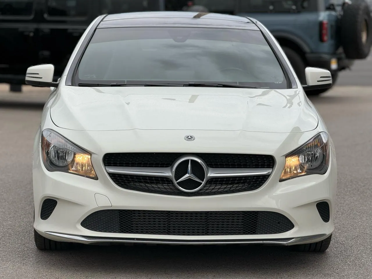 Mercedes-Benz CLA photo 3
