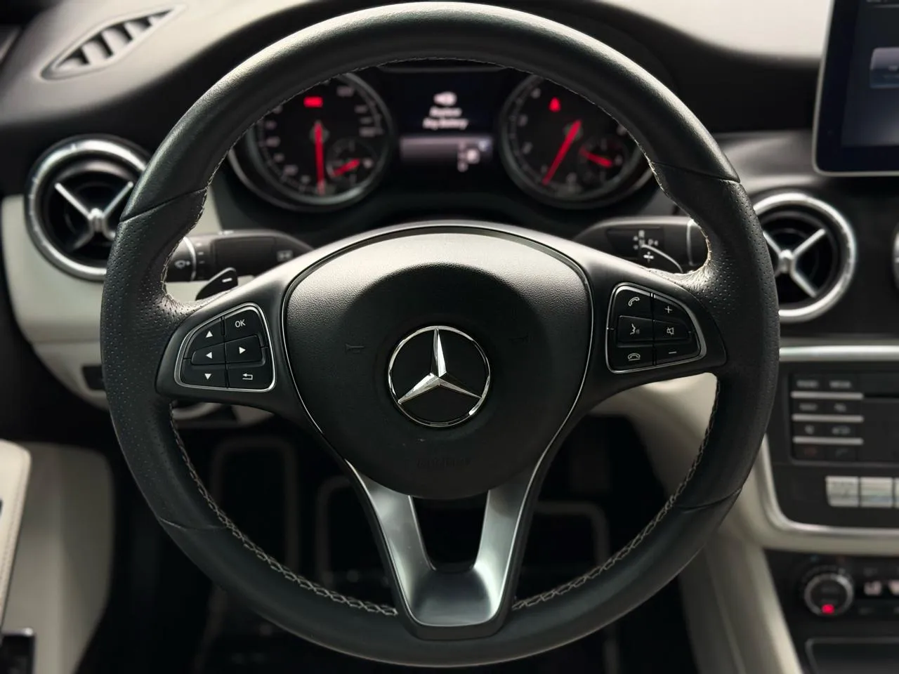 Mercedes-Benz CLA photo 18