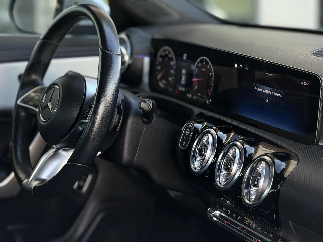 Mercedes-Benz CLA photo 11