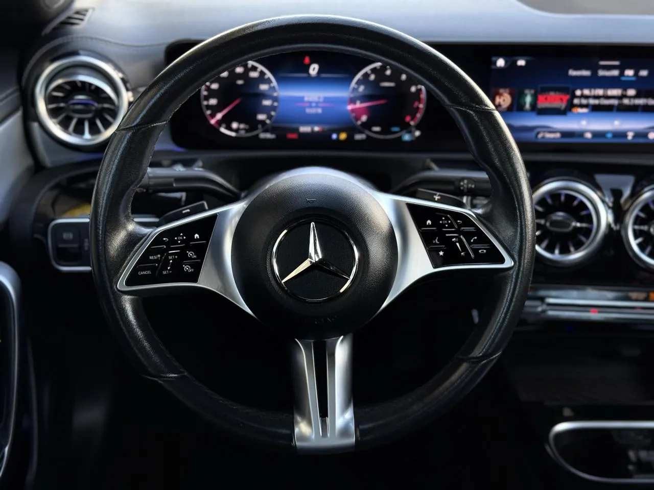 Mercedes-Benz CLA photo 17