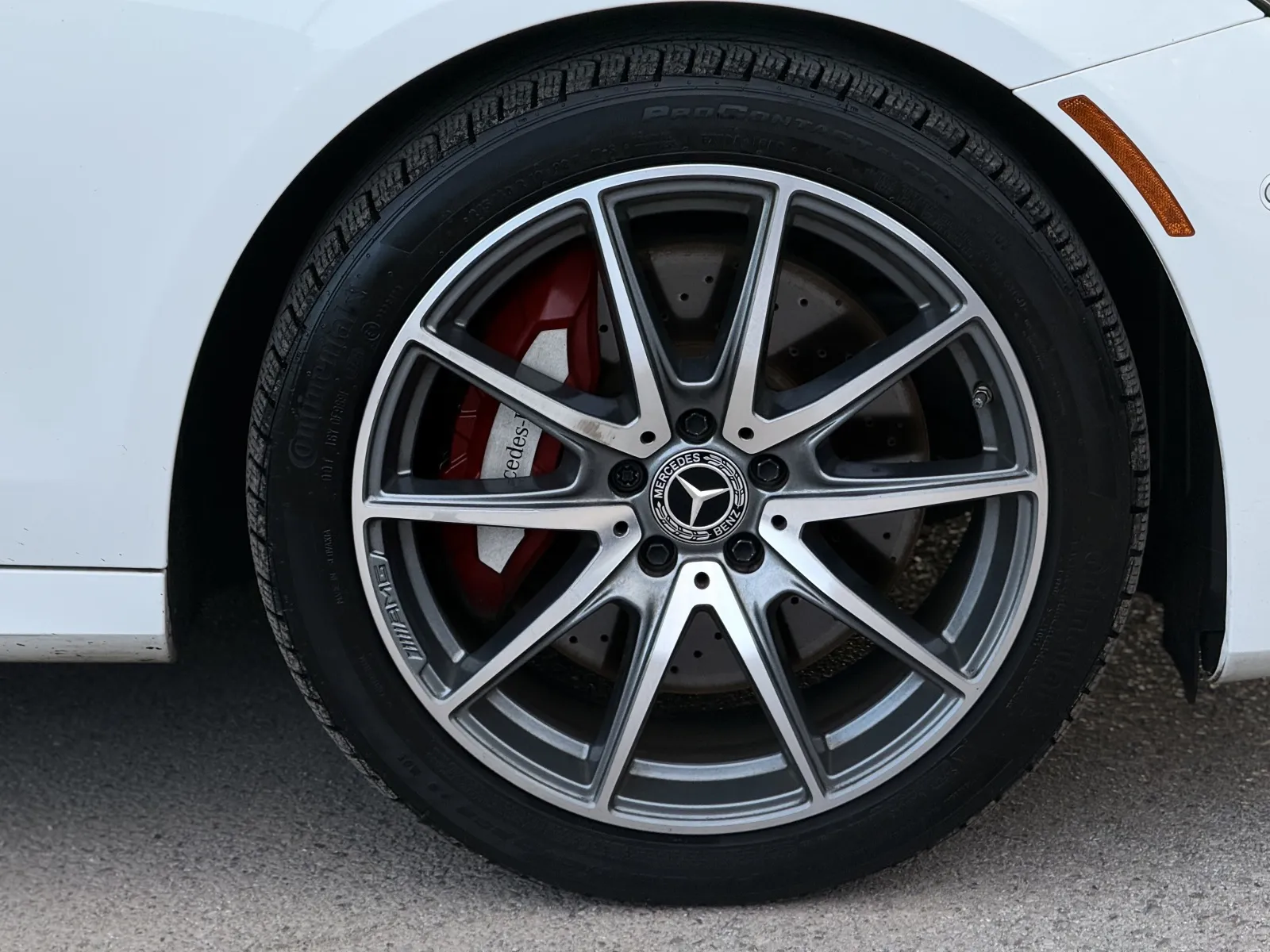 Mercedes-Benz E-Class photo 8
