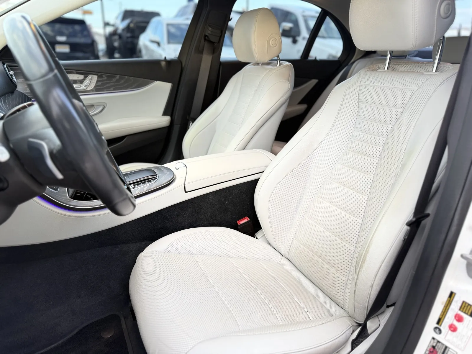Mercedes-Benz E-Class photo 10